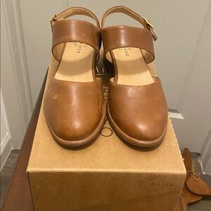 Women's Tan Leather Shoes